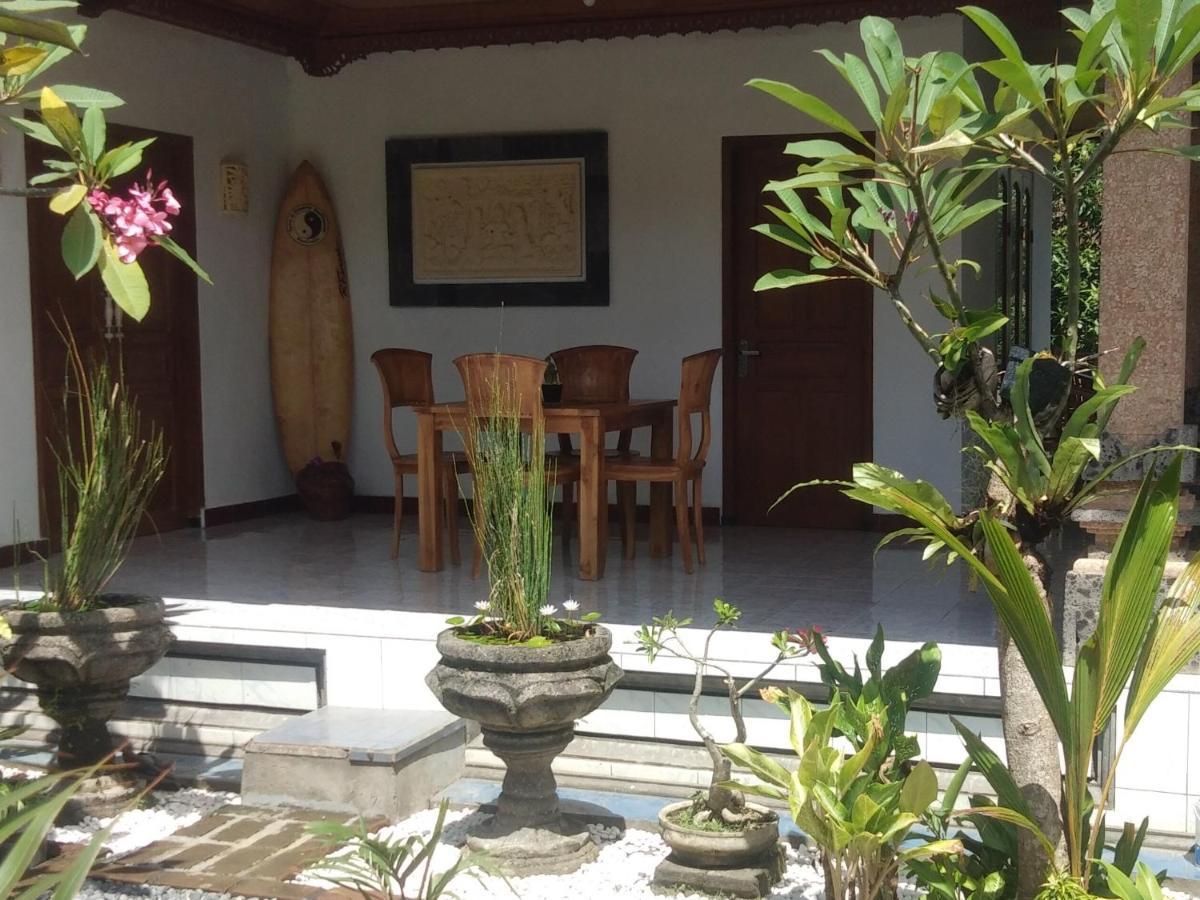 Serongga Guest House Lebih Kültér fotó