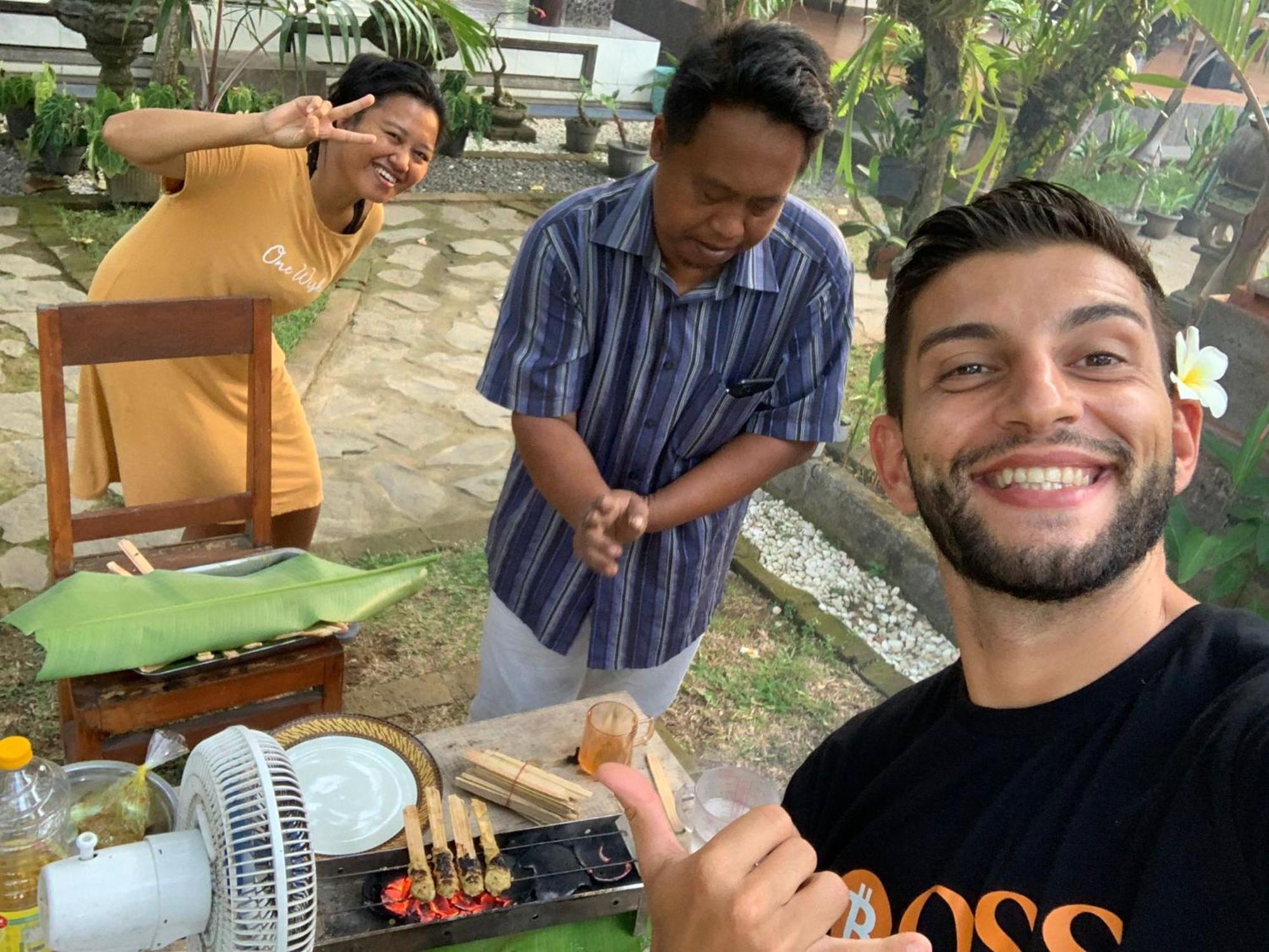Serongga Guest House Lebih Kültér fotó