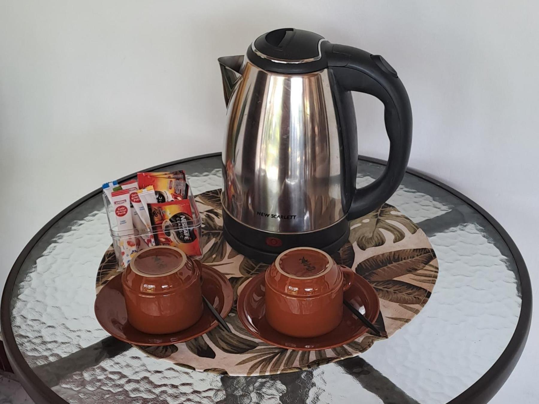 Serongga Guest House Lebih Kültér fotó