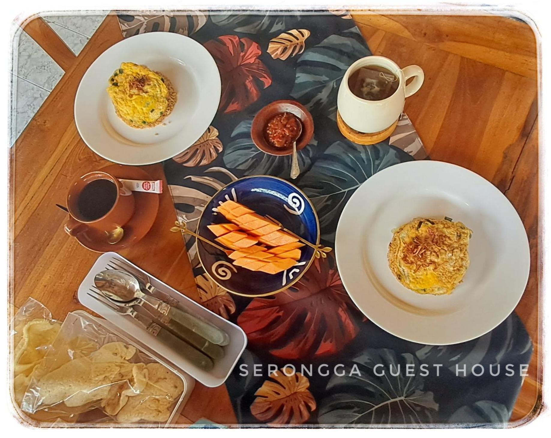 Serongga Guest House Lebih Kültér fotó