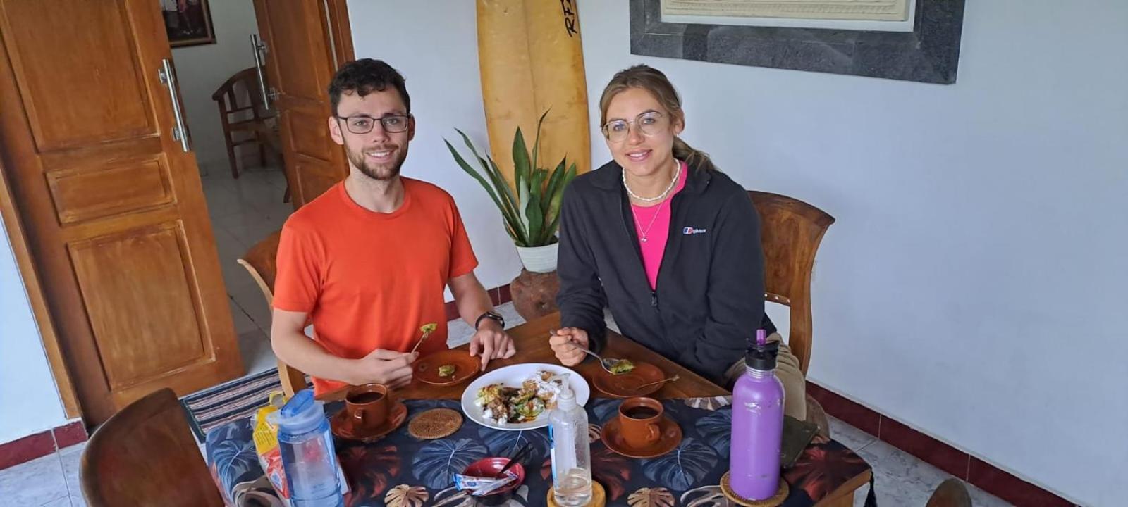 Serongga Guest House Lebih Kültér fotó