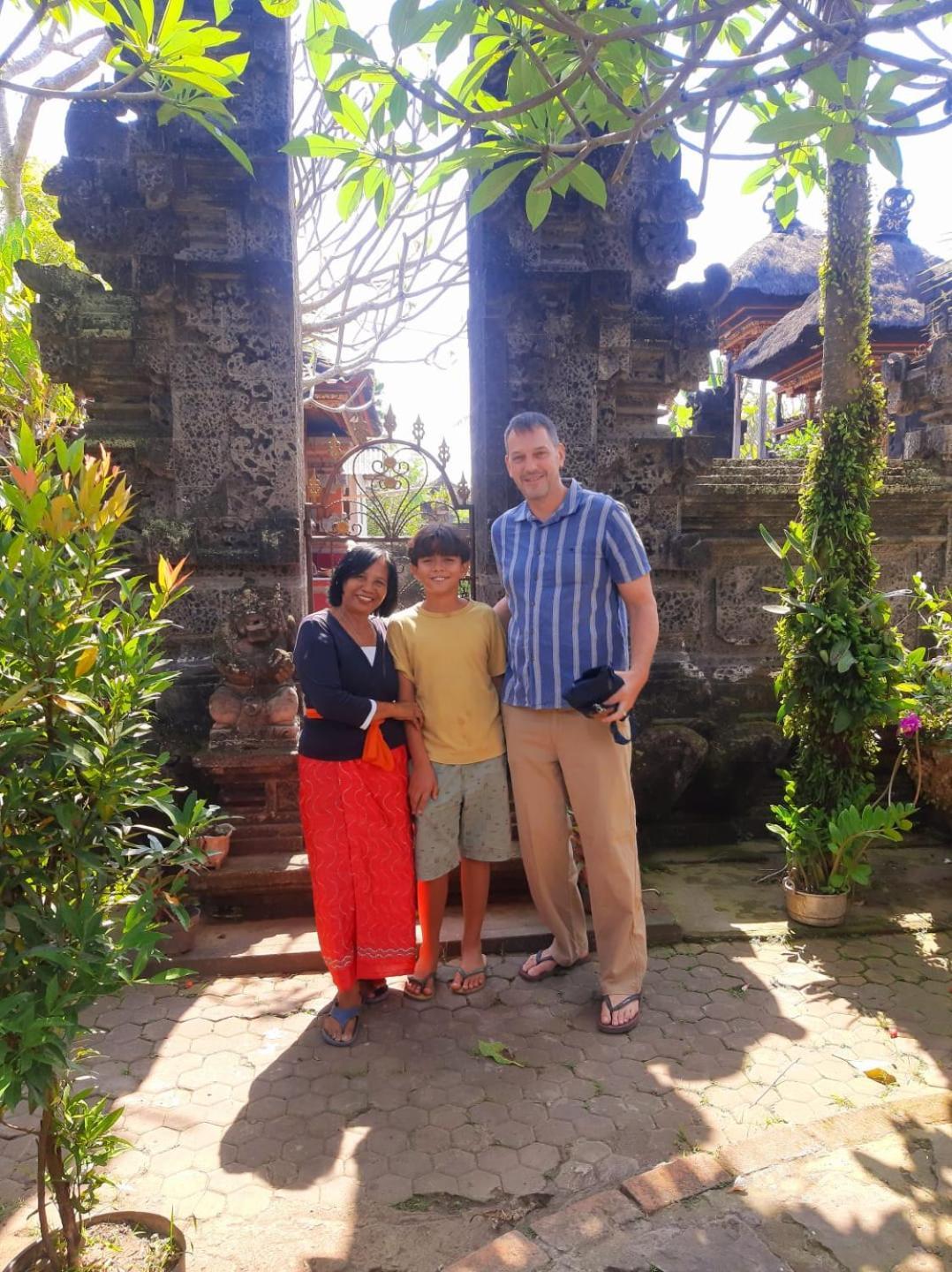 Serongga Guest House Lebih Kültér fotó